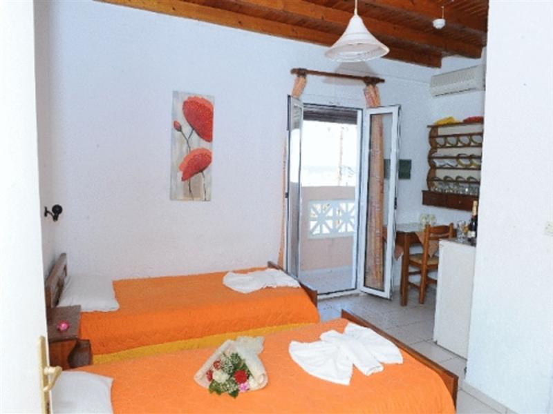 Kastro Beach Apartments Malia  Bagian luar foto